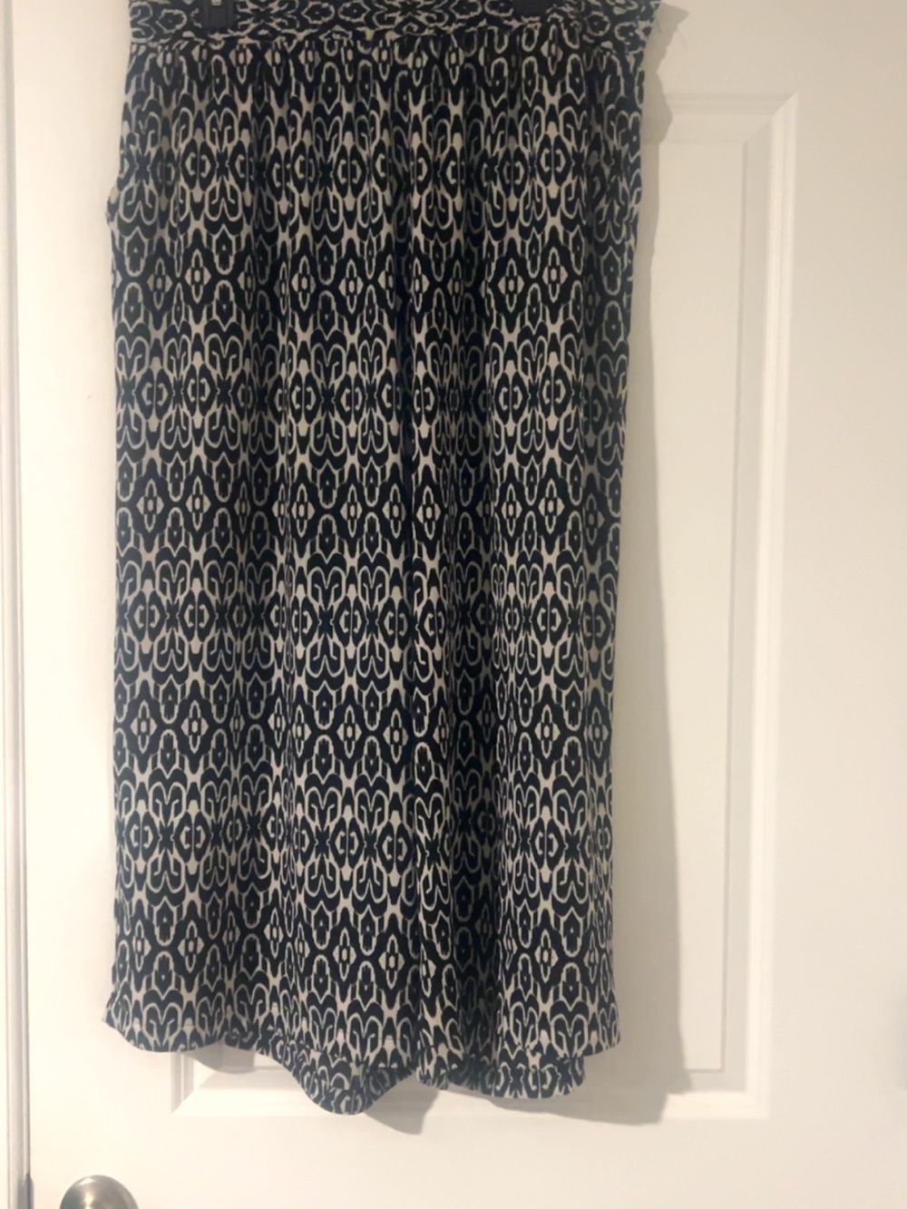 Rose & Olive Black and Cream Wide-Leg Ikat Print Palazzo Pants - Picture 2 of 4